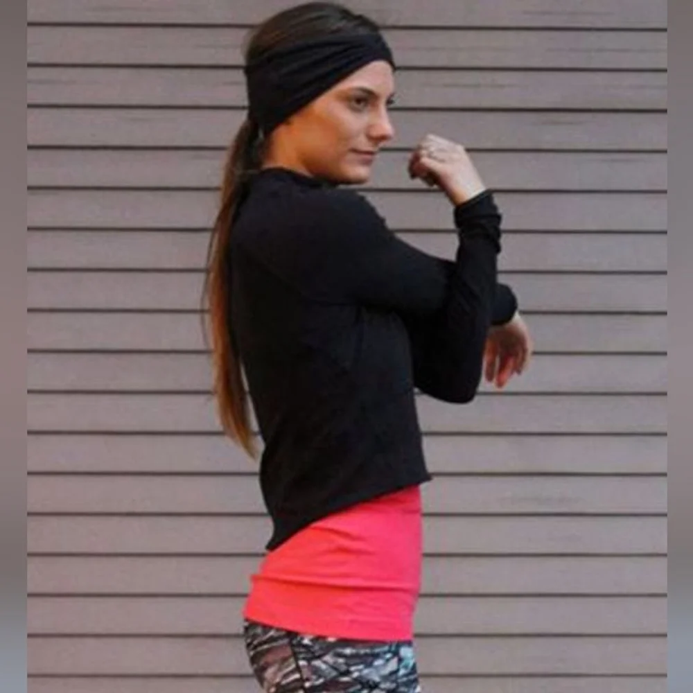 Lululemon Hill and Valley Mock Neck Crop Run Top Women's Sz 4 Black Rulu Stretch
